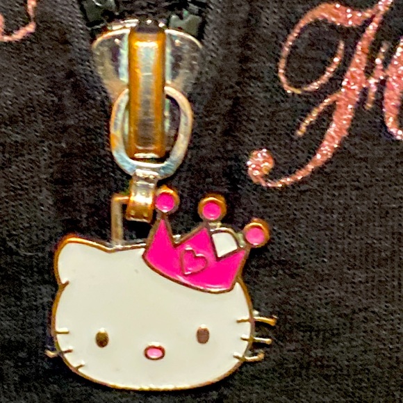 Girls Bundle Gap Kids Sweats The Children’s Place Shirt & Hello Kitty Sweatshirt - Picture 11 of 17